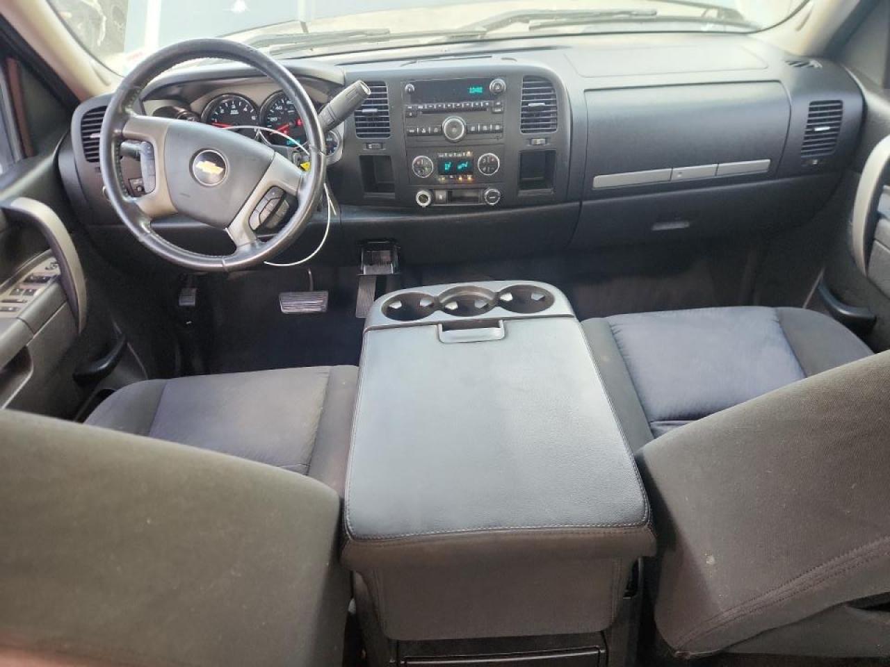 2011 Chevrolet Silverado C1500 Lt VIN: 1GCRCSE00BZ180758 Lot: 82004455