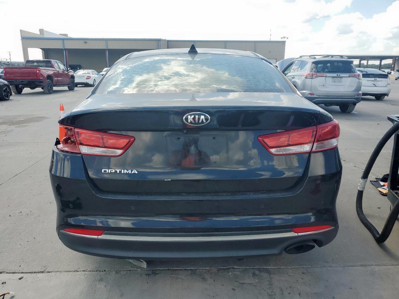 2018 Kia Optima Lx VIN: 5XXGT4L37JG266246 Lot: 85107535