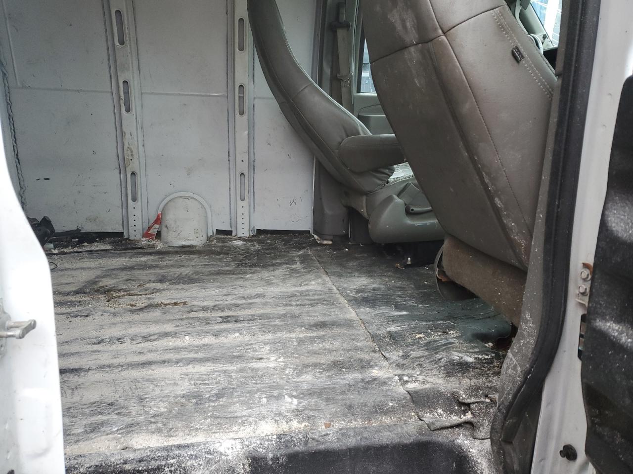 2019 Chevrolet Express Delivery Van VIN: 1GCWGAFP6K1176869 Lot: 90031525