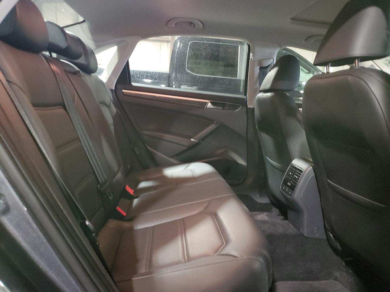 2017 Volkswagen Passat Se VIN: 1VWGT7A34HC025742 Lot: 82310845