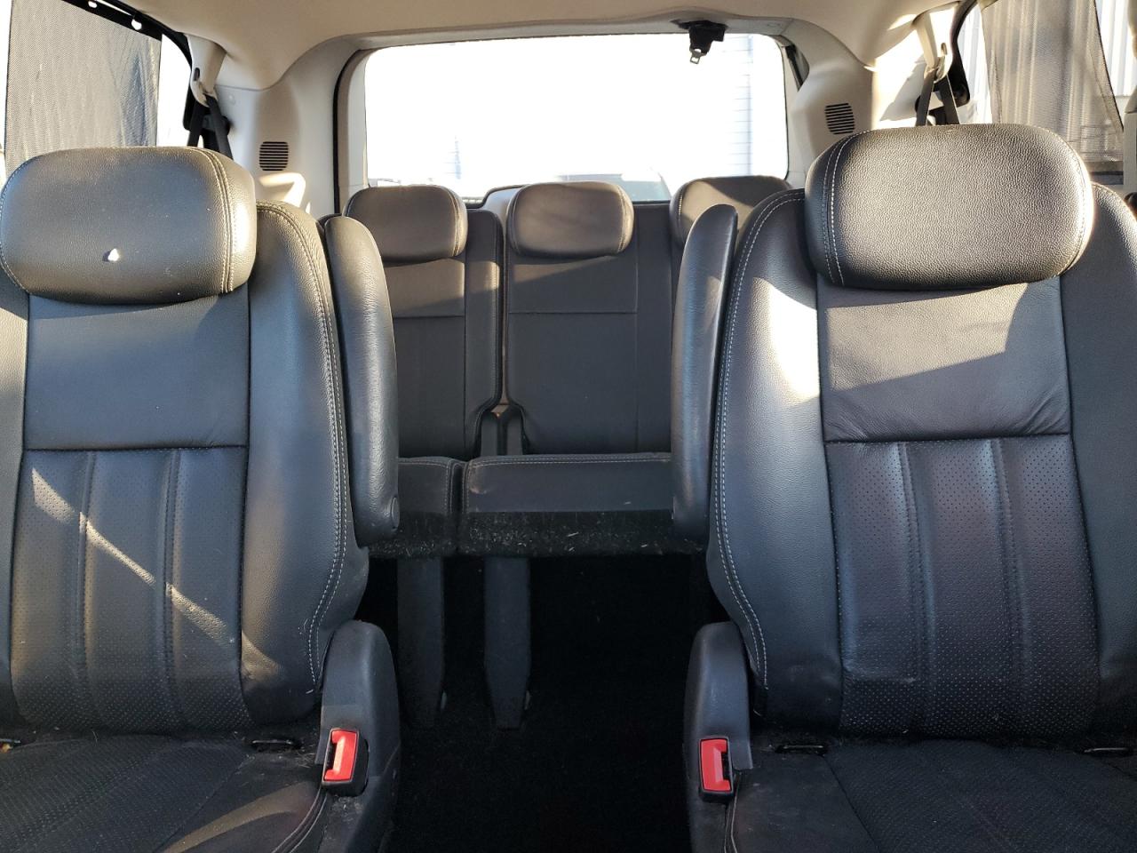 2010 Chrysler Town & Country Touring Plus VIN: 2A4RR8D1XAR496098 Lot: 83935055