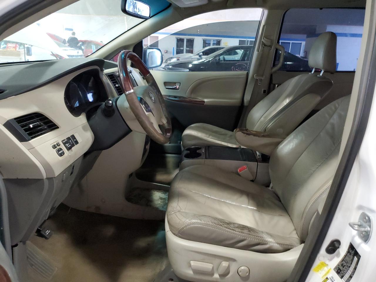 2011 Toyota Sienna Xle VIN: 5TDDK3DC9BS024668 Lot: 81898145