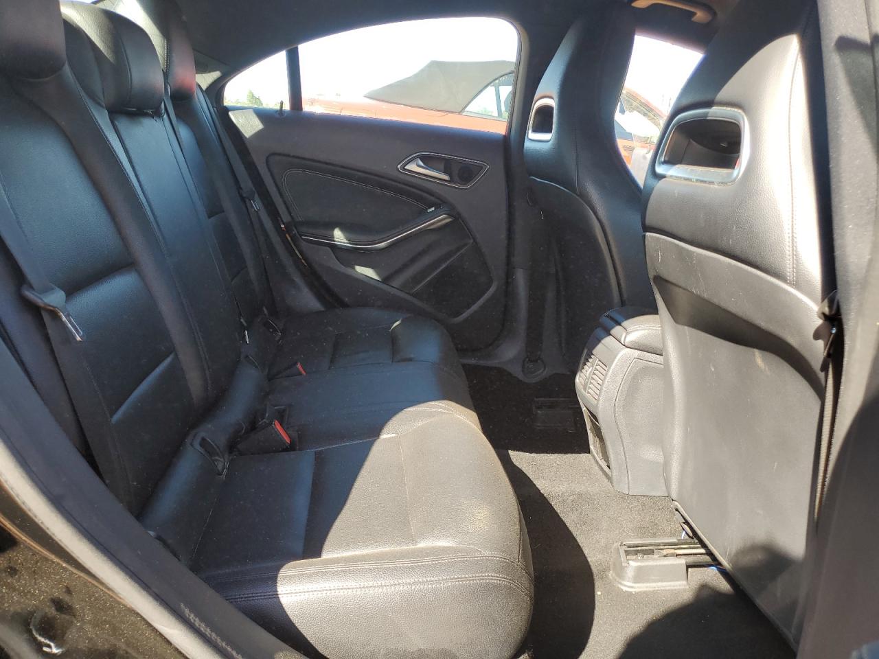 2014 Mercedes-Benz Cla 250 VIN: WDDSJ4EB2EN043049 Lot: 84782485