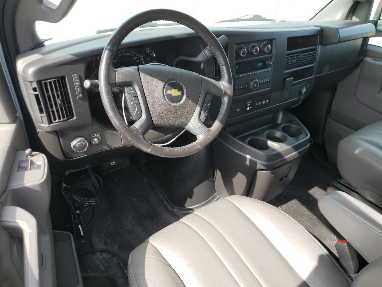 2022 Chevrolet Express G2500 VIN: 1GCWGBF73N1287003 Lot: 84285575