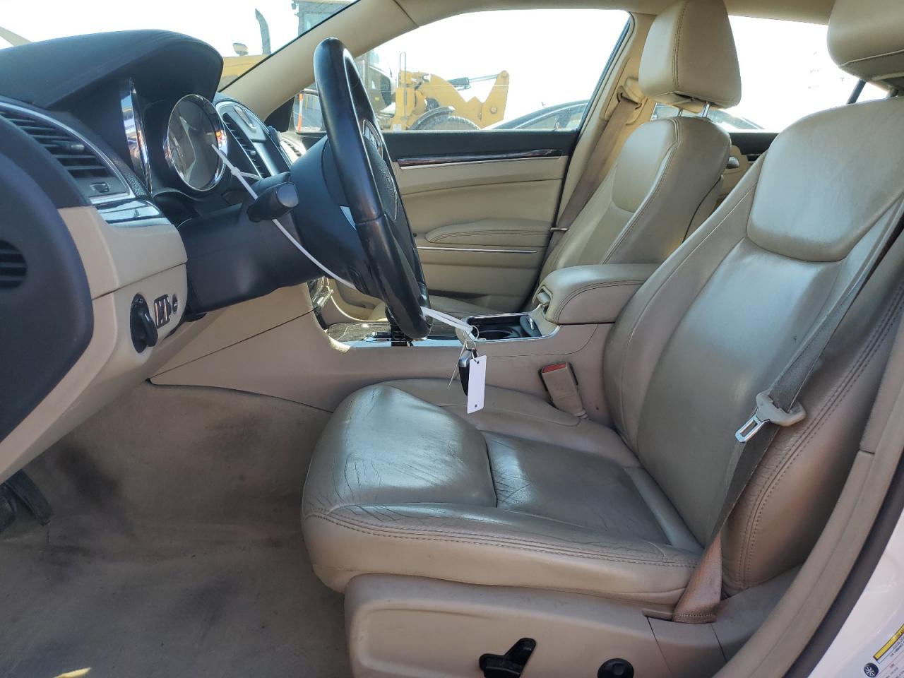 2013 Chrysler 300 VIN: 2C3CCAAG2DH612048 Lot: 85120485