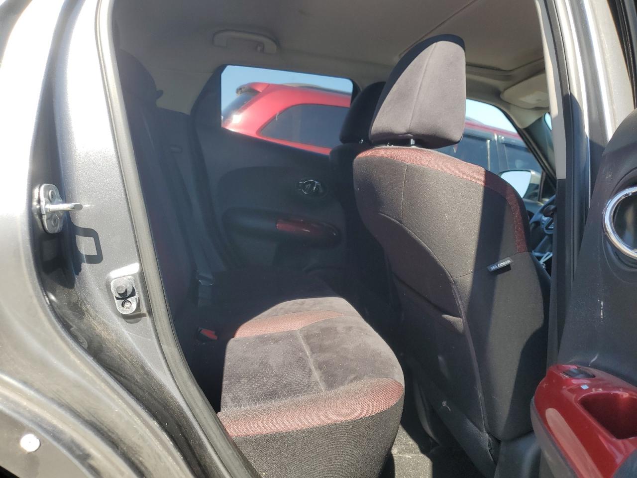 2015 Nissan Juke S VIN: JN8AF5MV4FT550349 Lot: 84615265