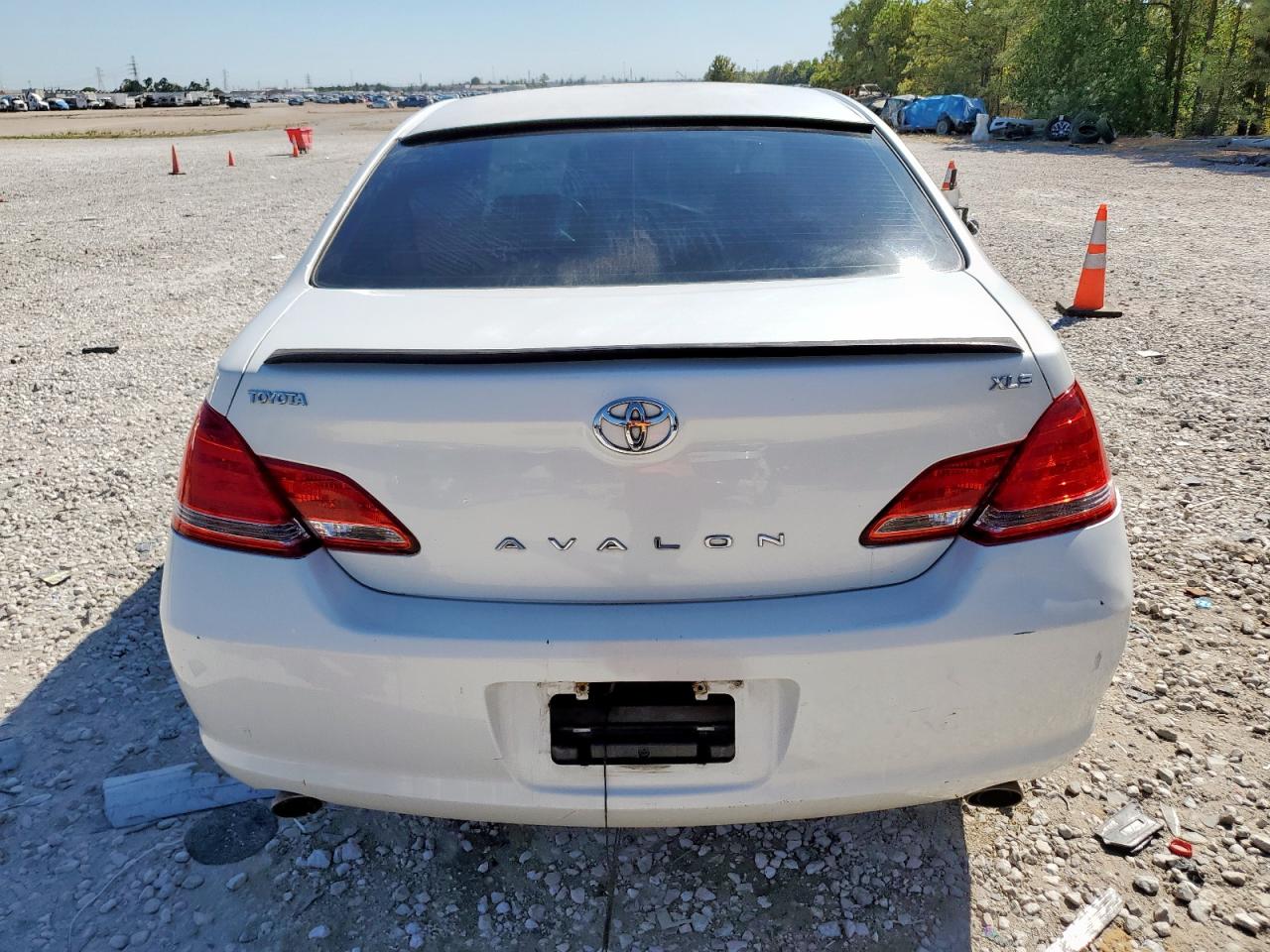 2005 Toyota Avalon Xl VIN: 4T1BK36B25U045157 Lot: 86254295