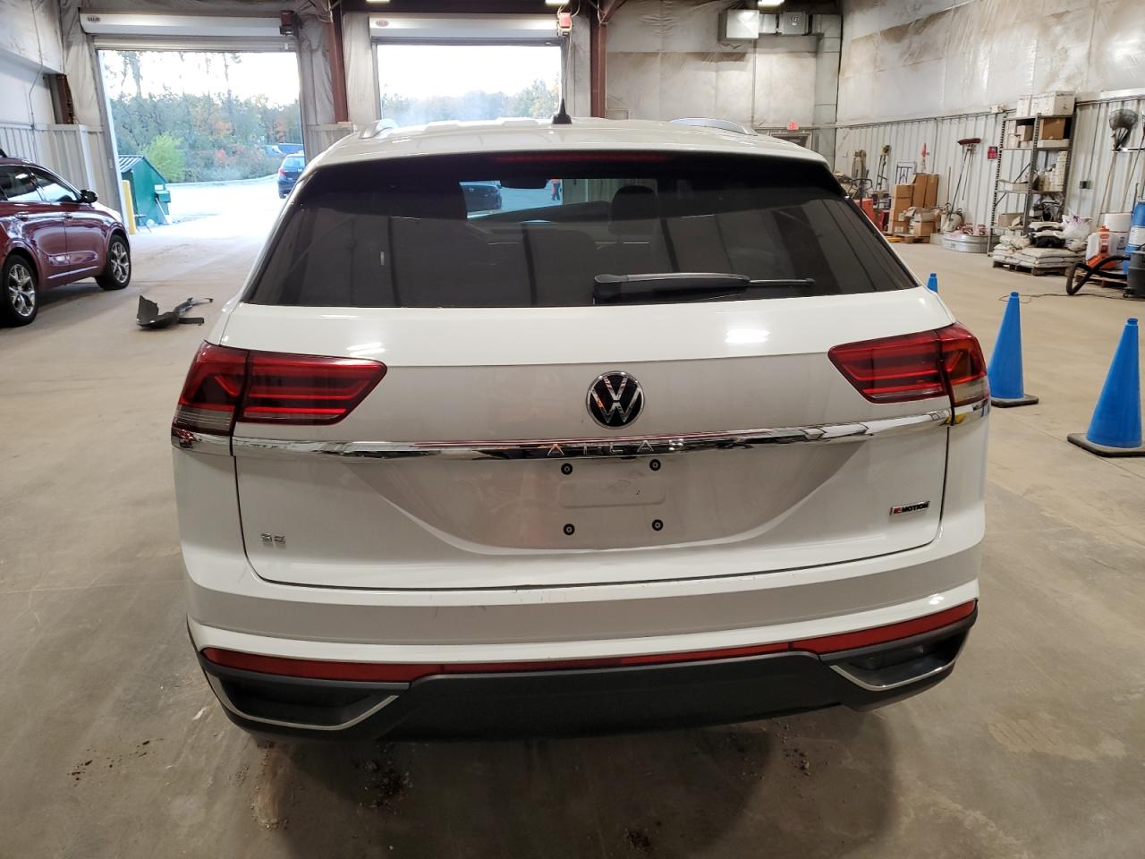 2020 Volkswagen Atlas Cross Sport Se VIN: 1V24C2CA3LC204303 Lot: 82501095