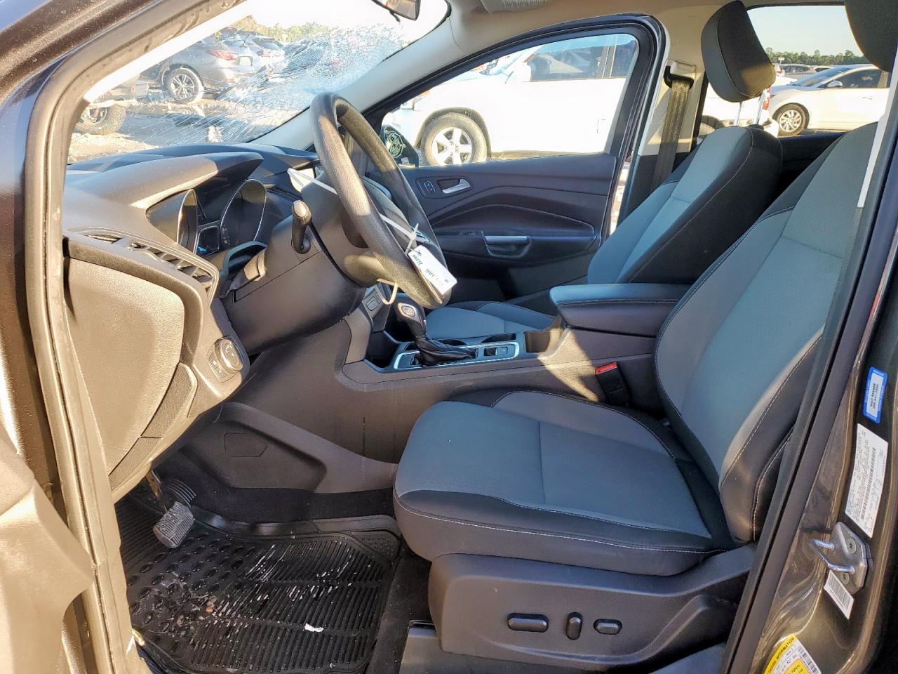 2019 Ford Escape Se VIN: 1FMCU9GD9KUB38299 Lot: 86814875