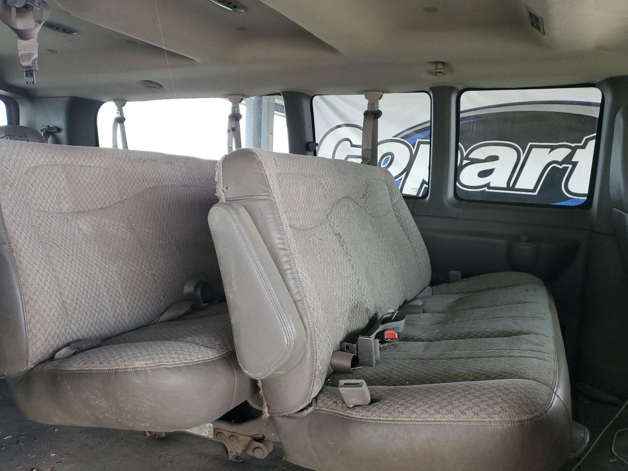 2004 GMC Savana G3500 VIN: 1GJHG39U041153377 Lot: 85652205