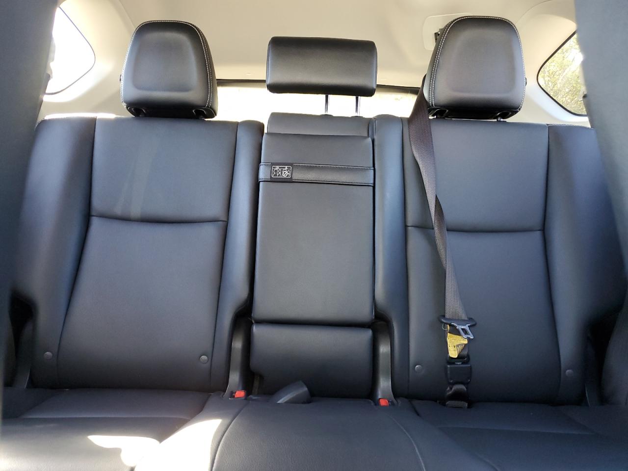 2016 Toyota Rav4 Hv Limited VIN: JTMDJREV1GD006805 Lot: 85190405