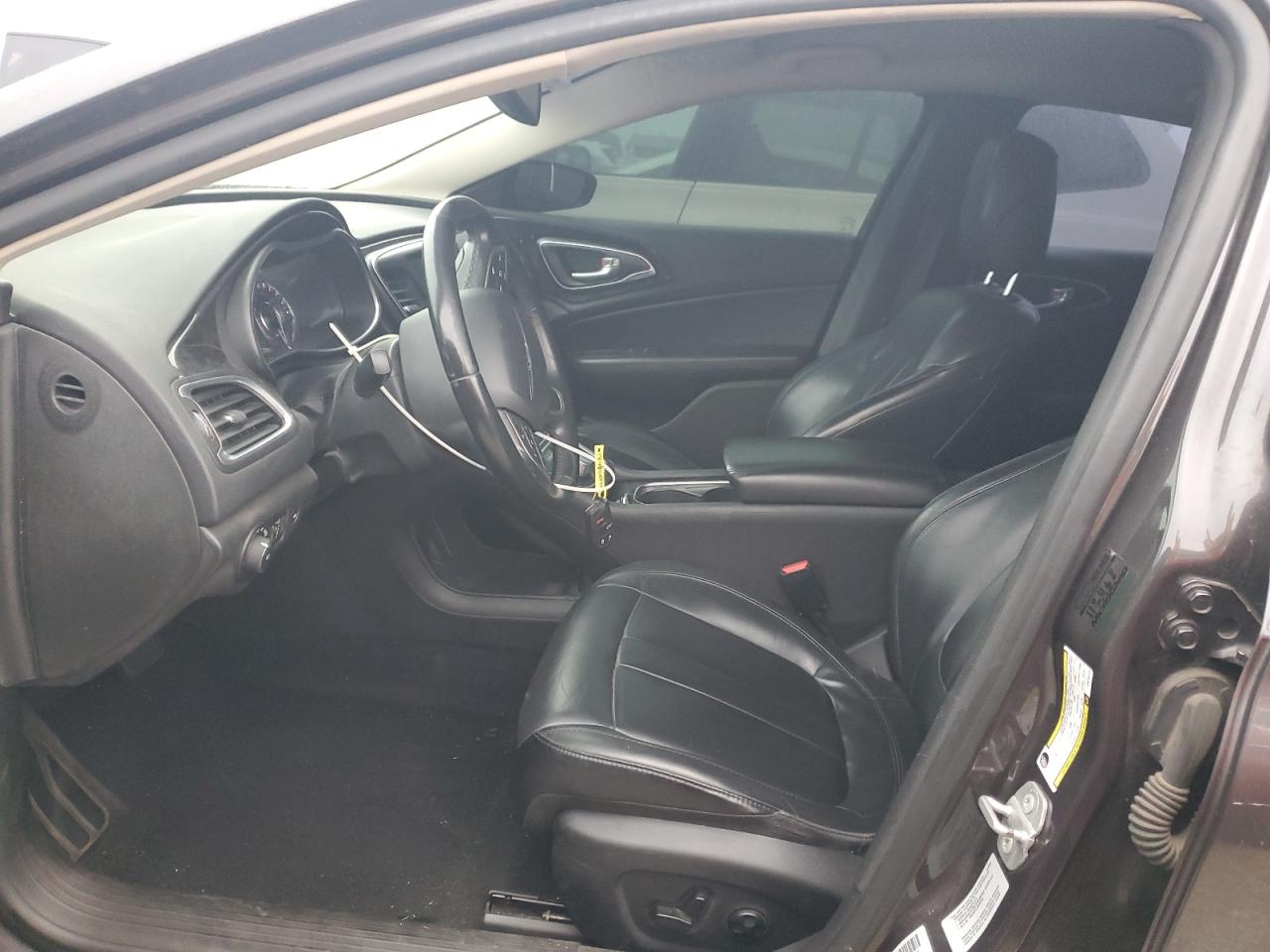 2016 Chrysler 200 C VIN: 1C3CCCCB3GN135123 Lot: 84300855