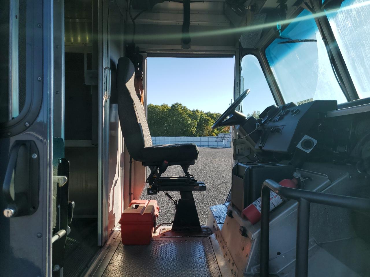 2021 Freightliner Chassis M Line Walk-In Van VIN: 4UZAC2GA2MCMM9315 Lot: 84946695