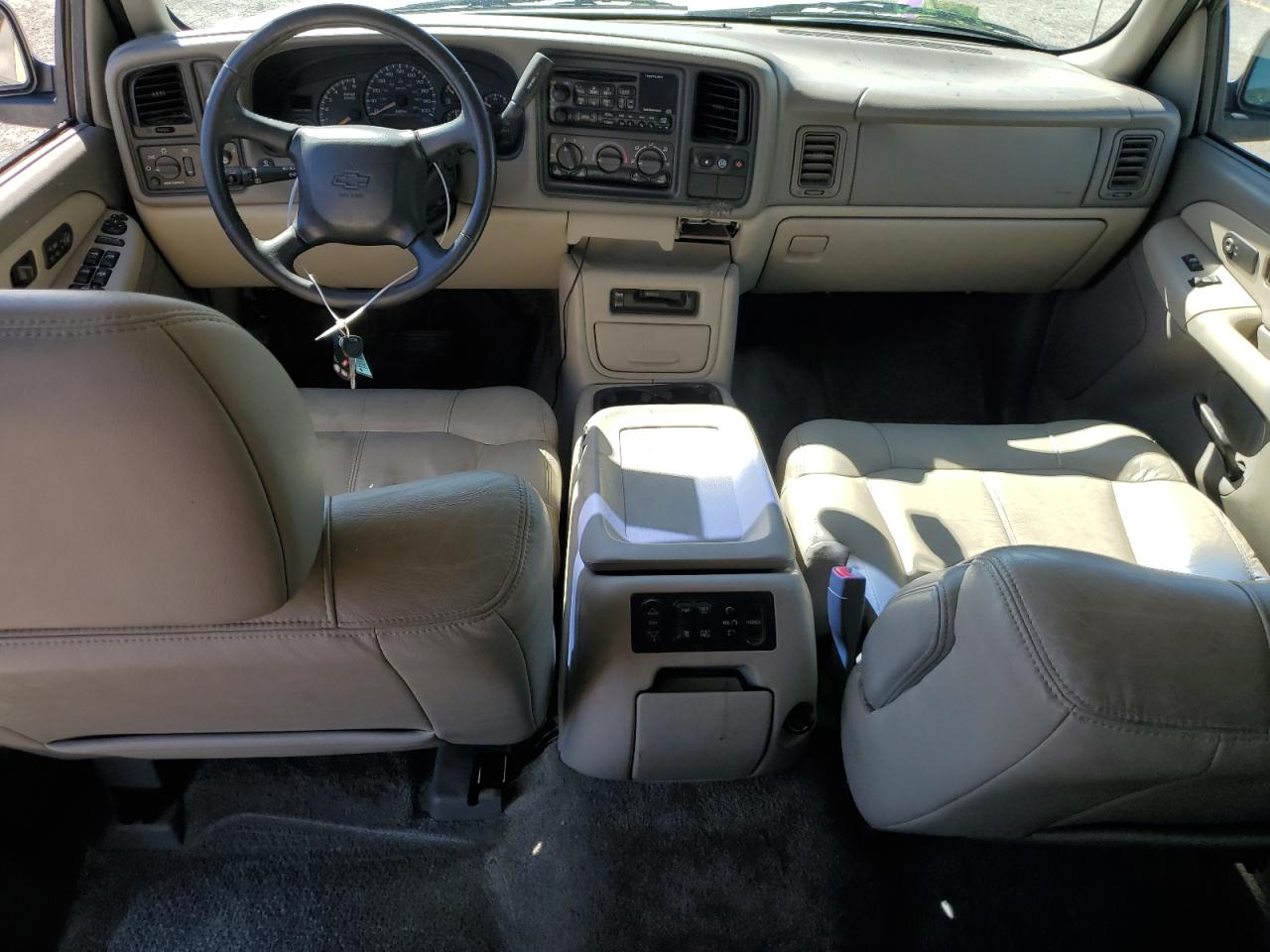 2001 Chevrolet Suburban C1500 VIN: 3GNEC16T51G260421 Lot: 85195385
