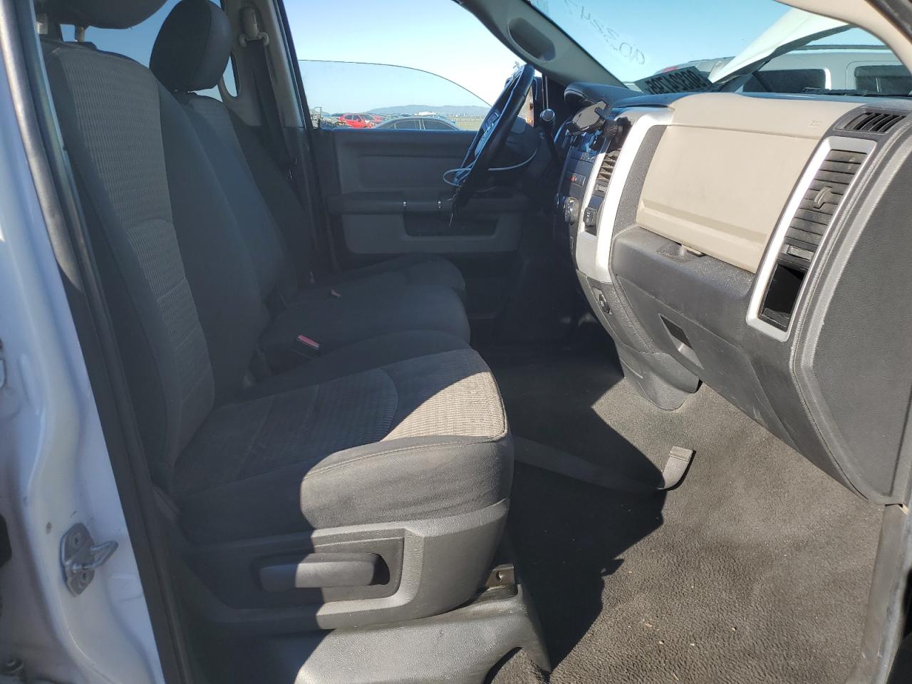 2010 Dodge Ram 1500 VIN: 1D7RB1GT9AS121984 Lot: 90324795