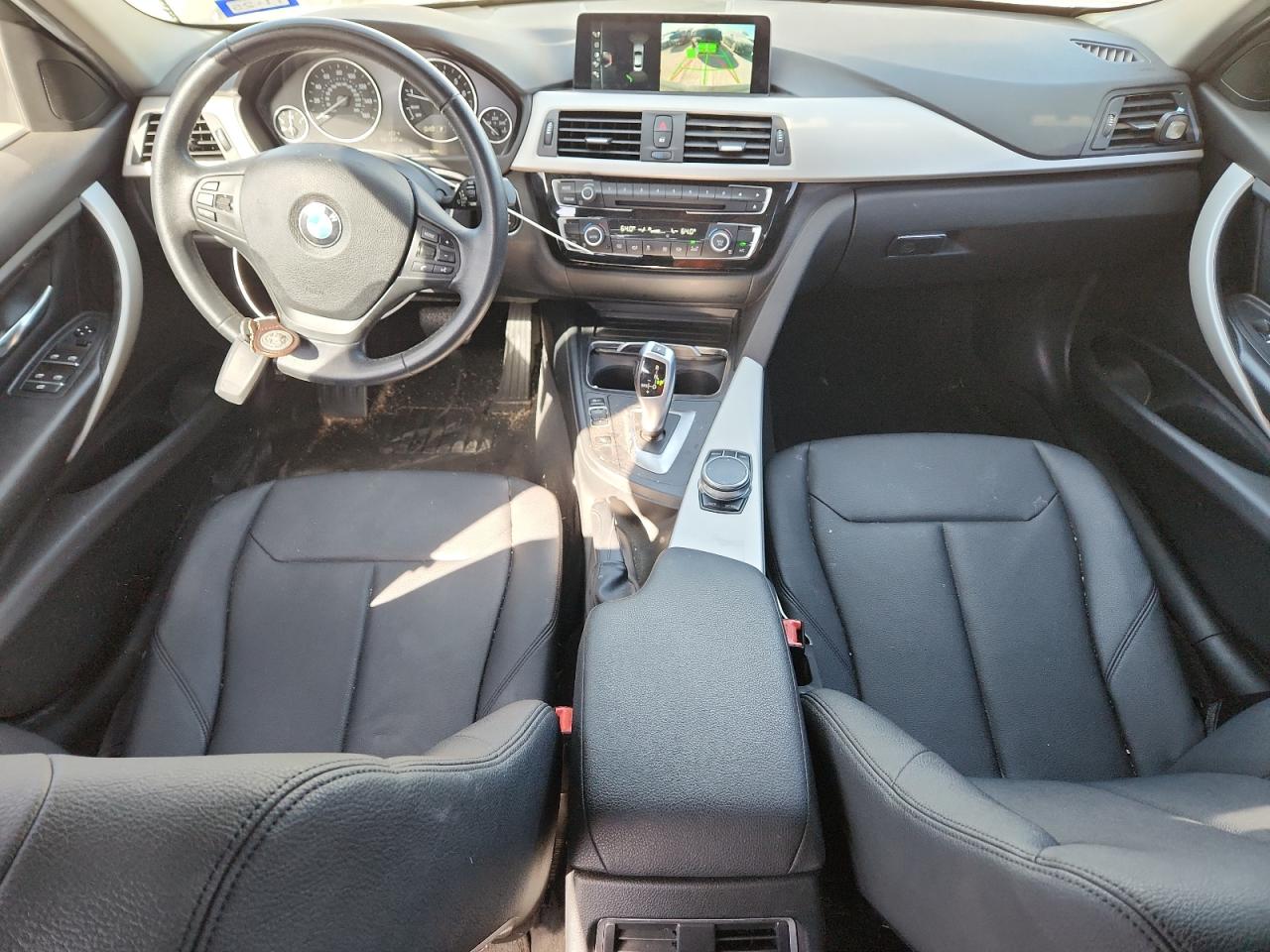 Фото: WBA8E1G30HNU18287