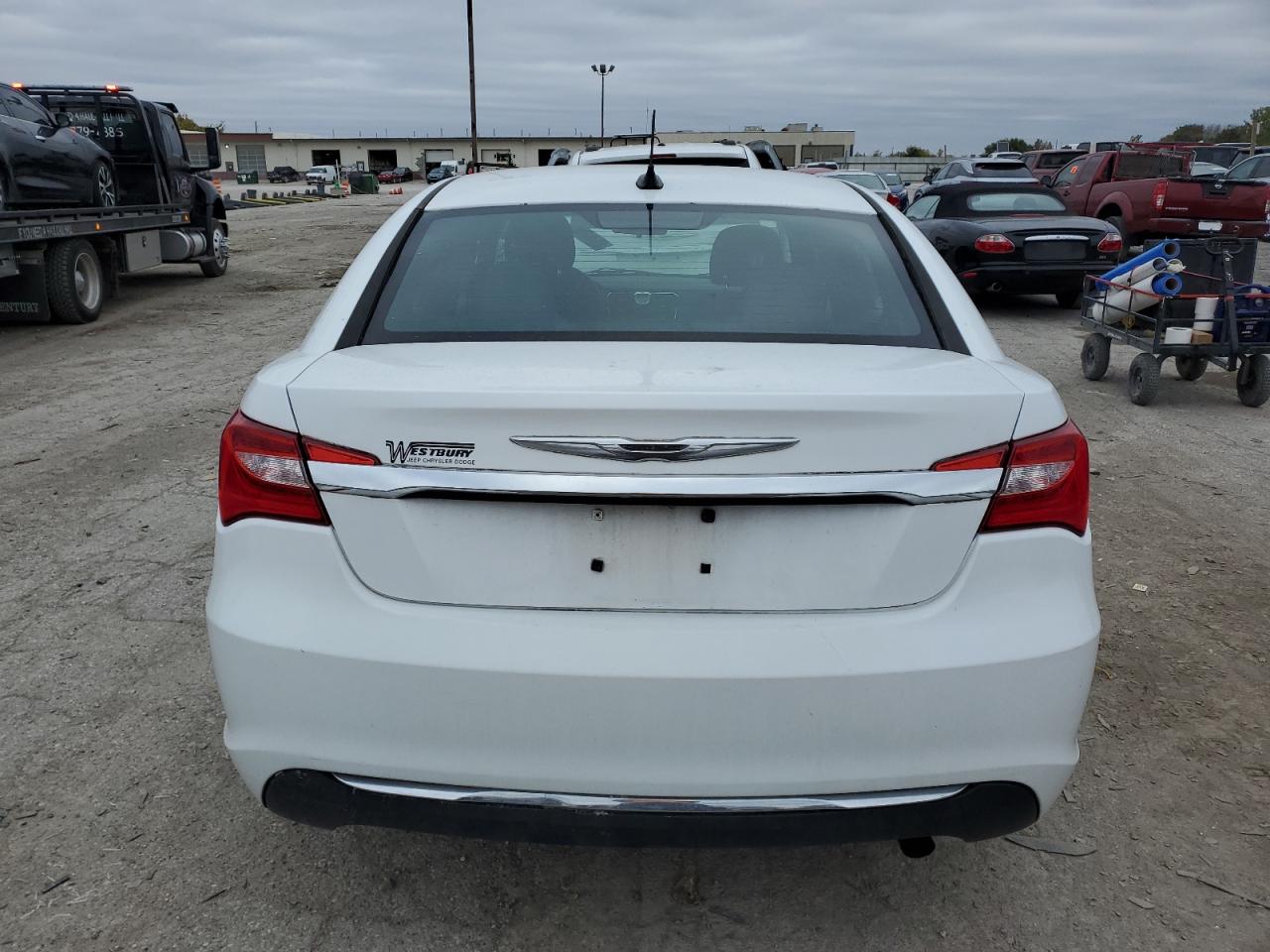 2012 Chrysler 200 Touring VIN: 1C3CCBBB0CN267200 Lot: 89463985