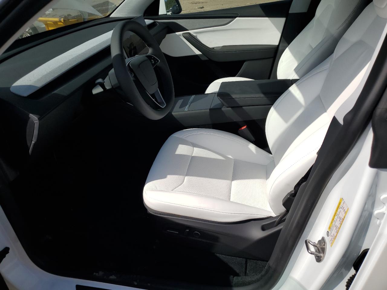 2026 Tesla Model Y VIN: 7SAYGDEE3TA449107 Lot: 82546455