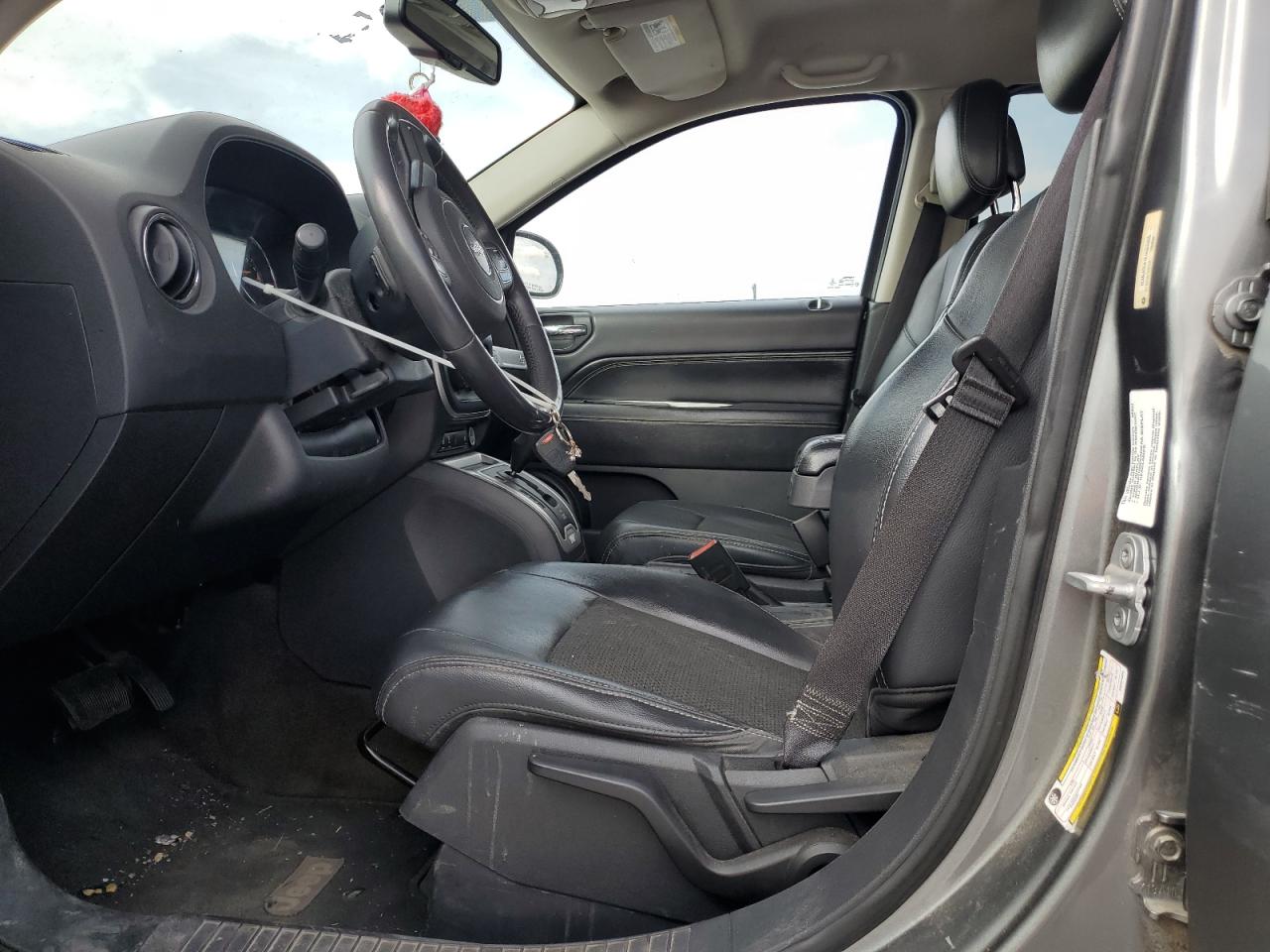 2014 Jeep Compass Latitude VIN: 1C4NJCEA1ED552855 Lot: 89800225