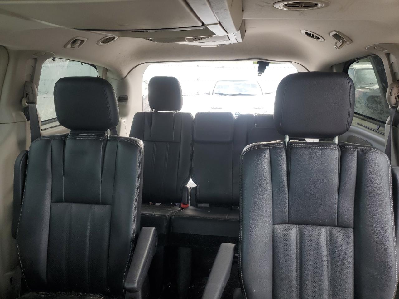 2015 Chrysler Town & Country Touring L VIN: 2C4RC1CG4FR514722 Lot: 85482405