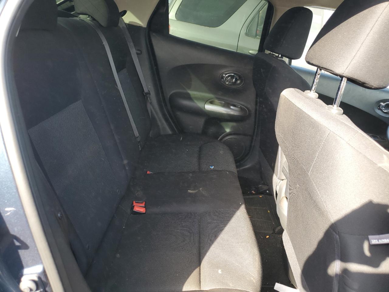 2014 Nissan Juke S VIN: JN8AF5MR4ET355529 Lot: 84386895