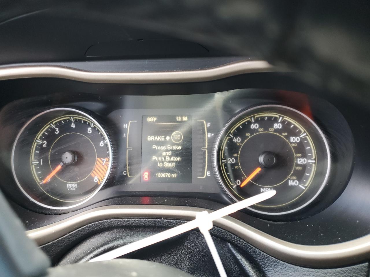 2015 Jeep Cherokee Latitude VIN: 1C4PJMCS9FW551890 Lot: 82387125