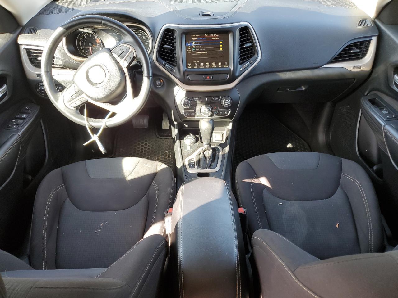 2016 Jeep Cherokee Latitude VIN: 1C4PJMCB9GW117969 Lot: 85132055