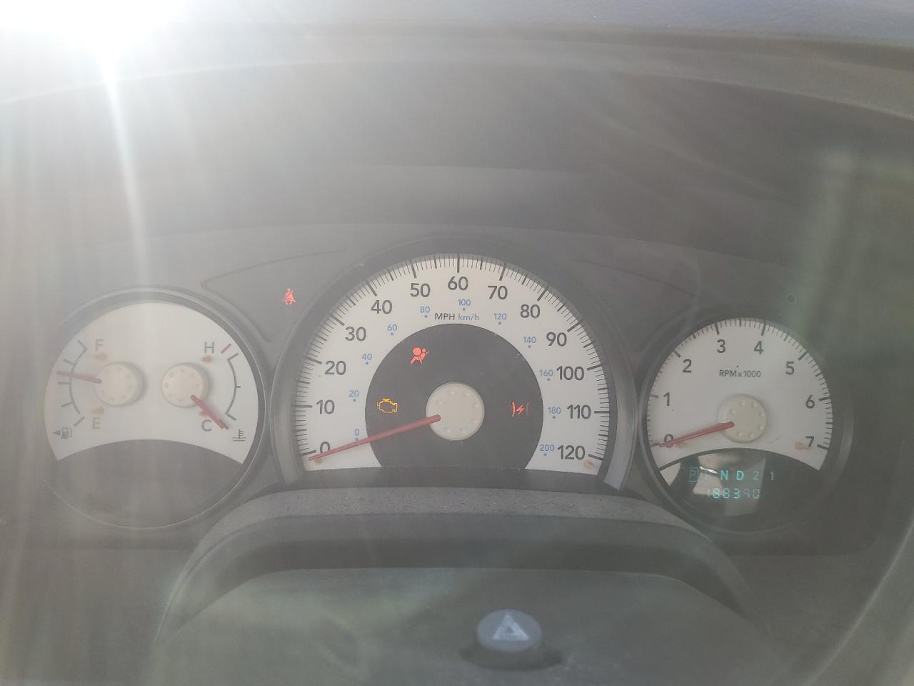 2008 Dodge Dakota Sxt VIN: 1D7HW32K08S565260 Lot: 82662885