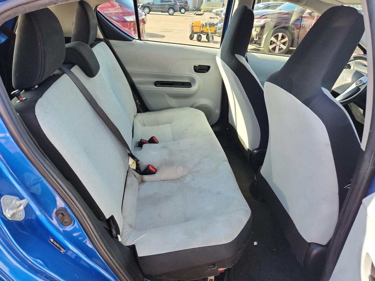 2012 Toyota Prius C VIN: JTDKDTB37C1507823 Lot: 89819585