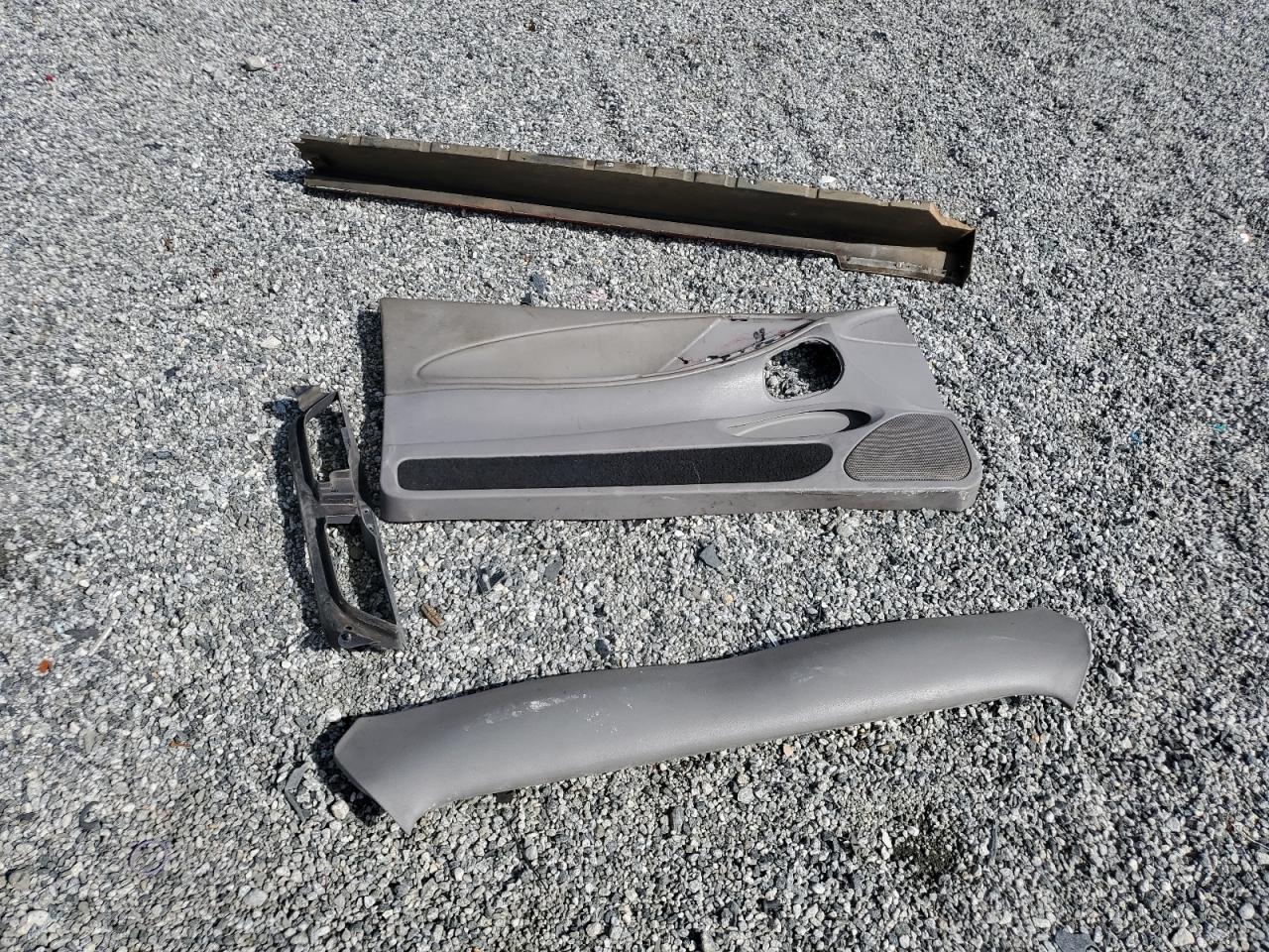 2001 Ford Mustang VIN: 1FAFP40441F127371 Lot: 82411125