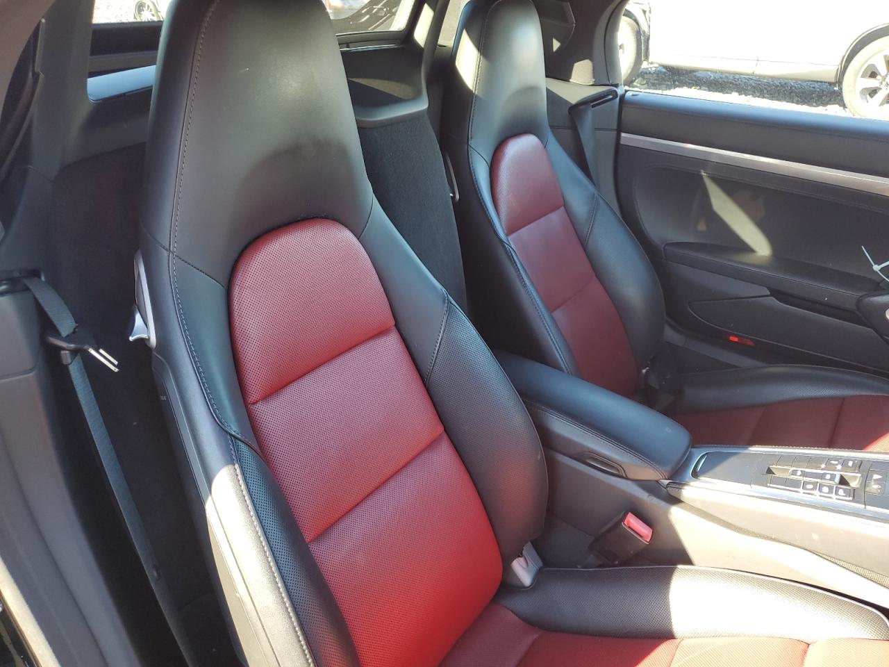 2017 Porsche Boxster S VIN: WP0CB2A89HS241689 Lot: 82414815