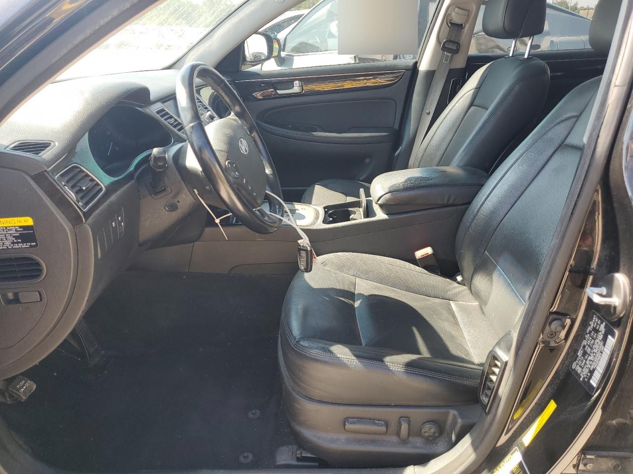 2013 Hyundai Genesis 3.8L VIN: KMHGC4DD9DU234951 Lot: 84370405