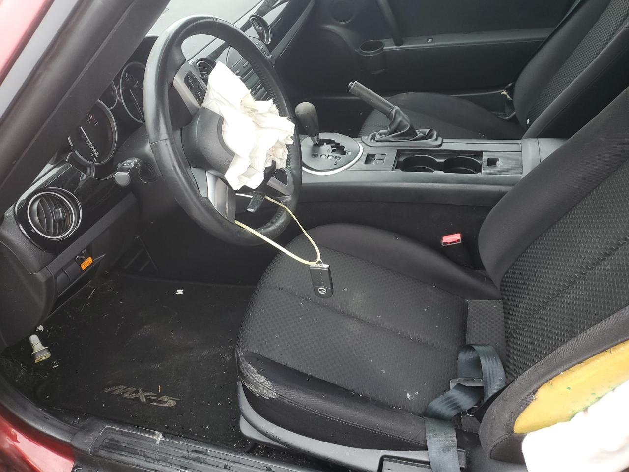 2006 Mazda Mx-5 Miata VIN: JM1NC25FX60115705 Lot: 90540835