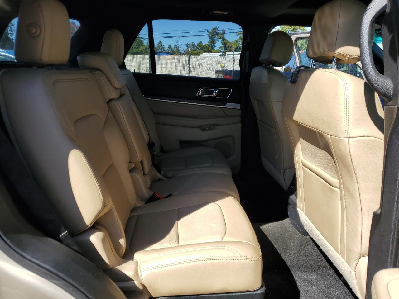 2017 Ford Explorer Limited VIN: 1FM5K8F8XHGB18695 Lot: 82319705