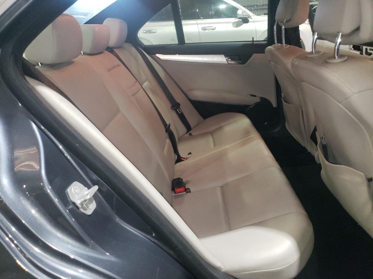 2010 Mercedes-Benz C 300 VIN: WDDGF5EB8AR088593 Lot: 86117285