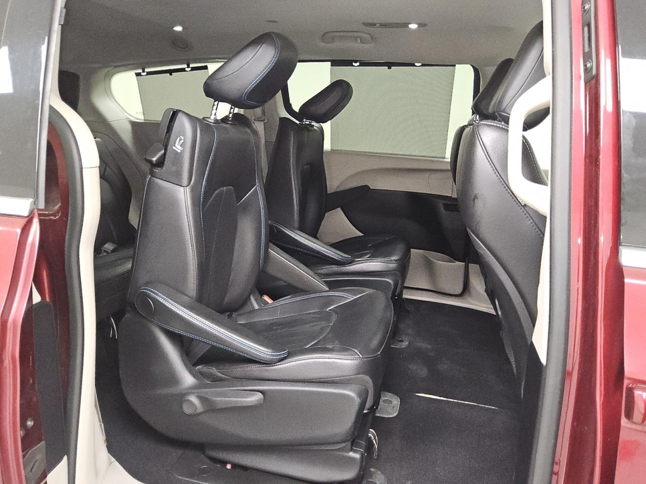 2021 Chrysler Pacifica Hybrid Touring L VIN: 2C4RC1L76MR599558 Lot: 87433135