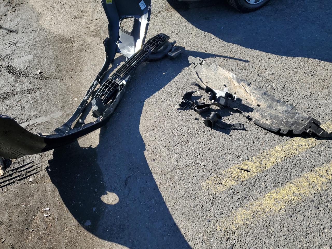 2015 Honda Accord Exl VIN: 1HGCT1B85FA015143 Lot: 85685615