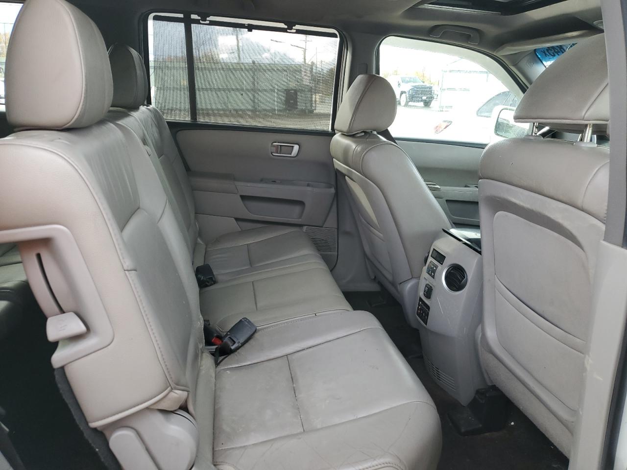 2012 Honda Pilot Touring VIN: 5FNYF4H9XCB021049 Lot: 82707845