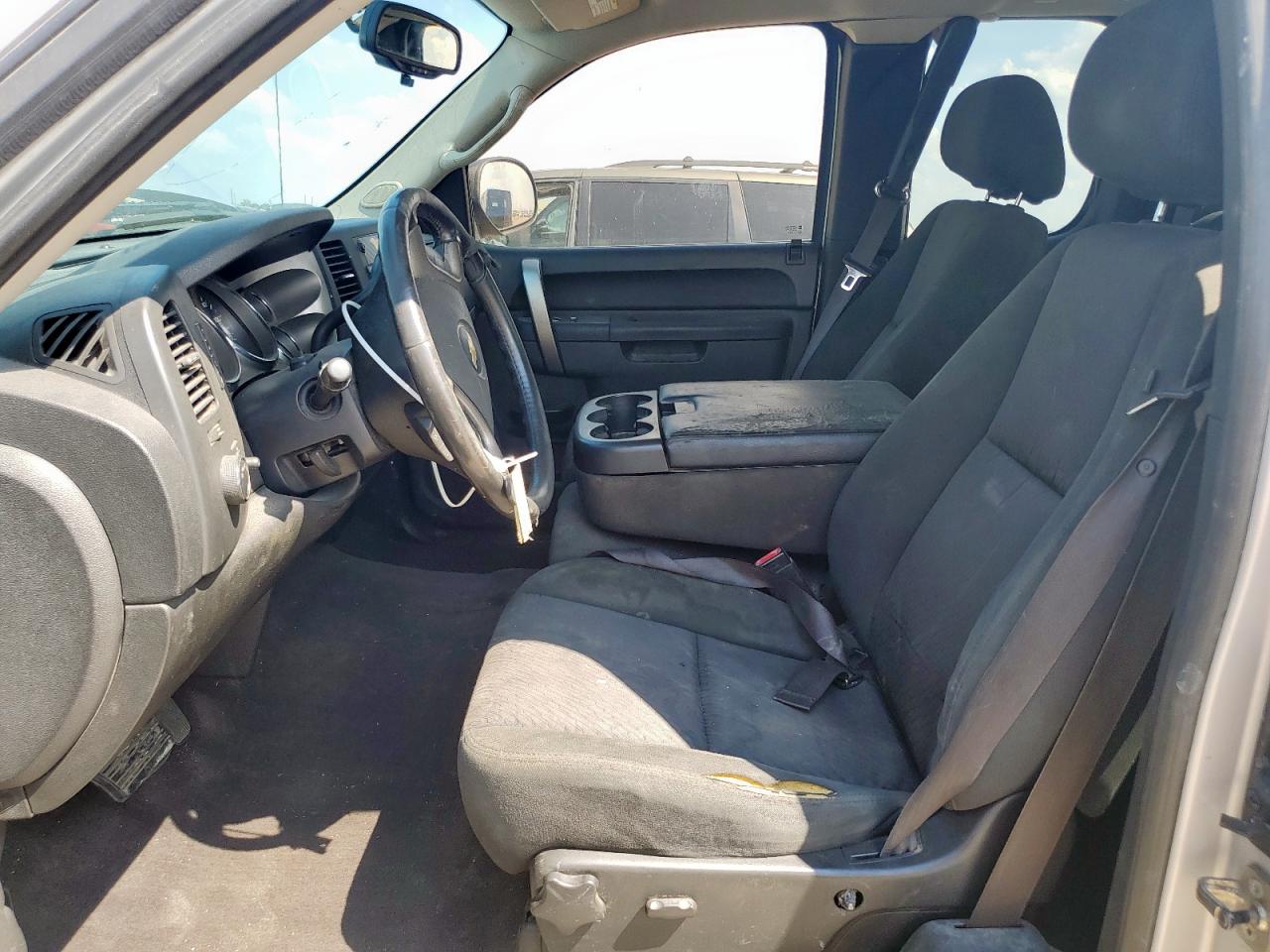 2011 Chevrolet Silverado C1500 Lt VIN: 1GCRCSE09BZ387570 Lot: 84000075