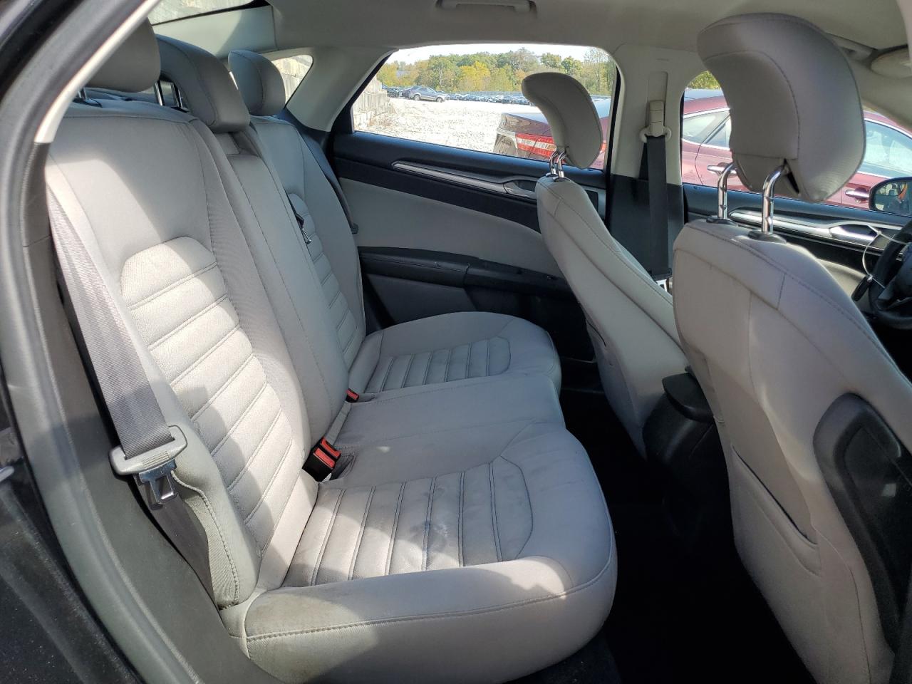 2015 Ford Fusion S VIN: 3FA6P0G70FR135891 Lot: 85883785