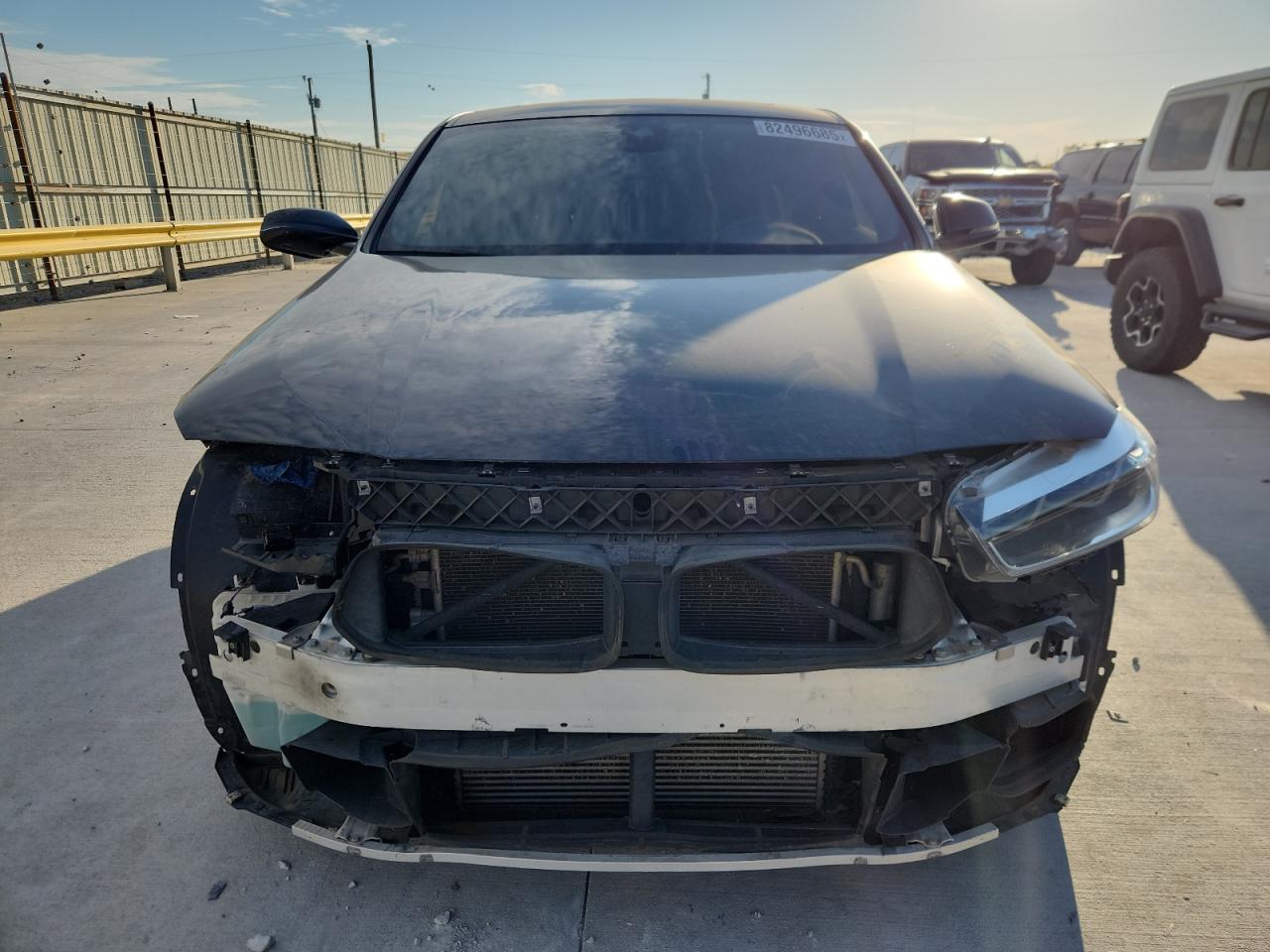 Фото: WBXYJ1C02N5U19529