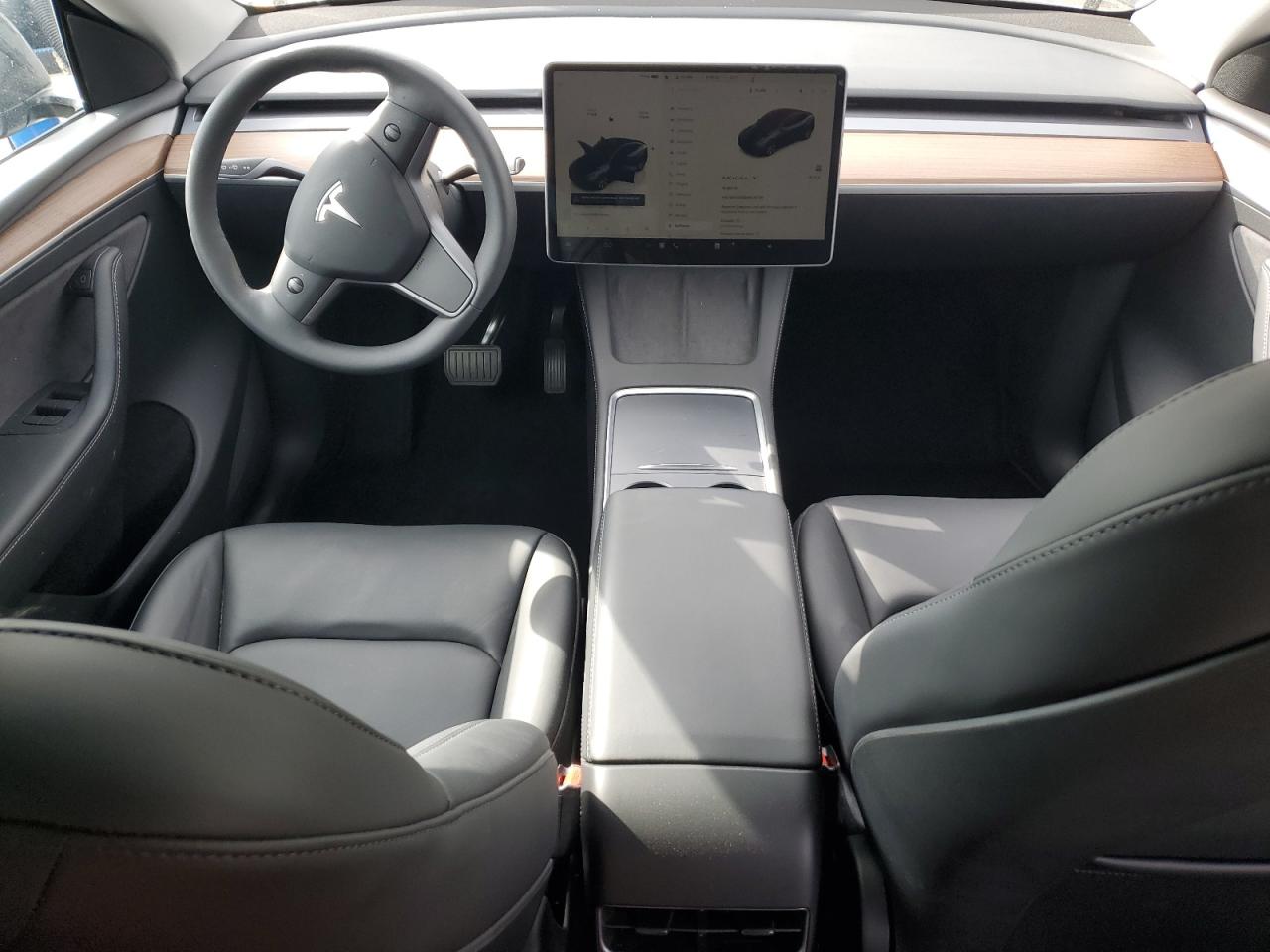 2024 Tesla Model Y VIN: 7SAYGDED5RF076736 Lot: 85385165