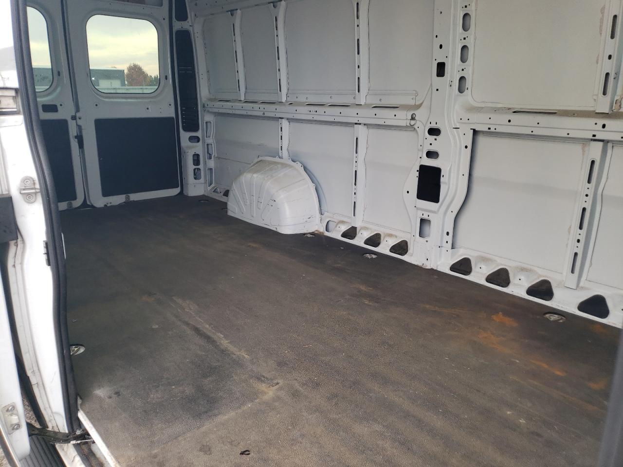 2021 Ram Promaster 3500 Delivery Van VIN: 3C6MRVJGXME581348 Lot: 81036195
