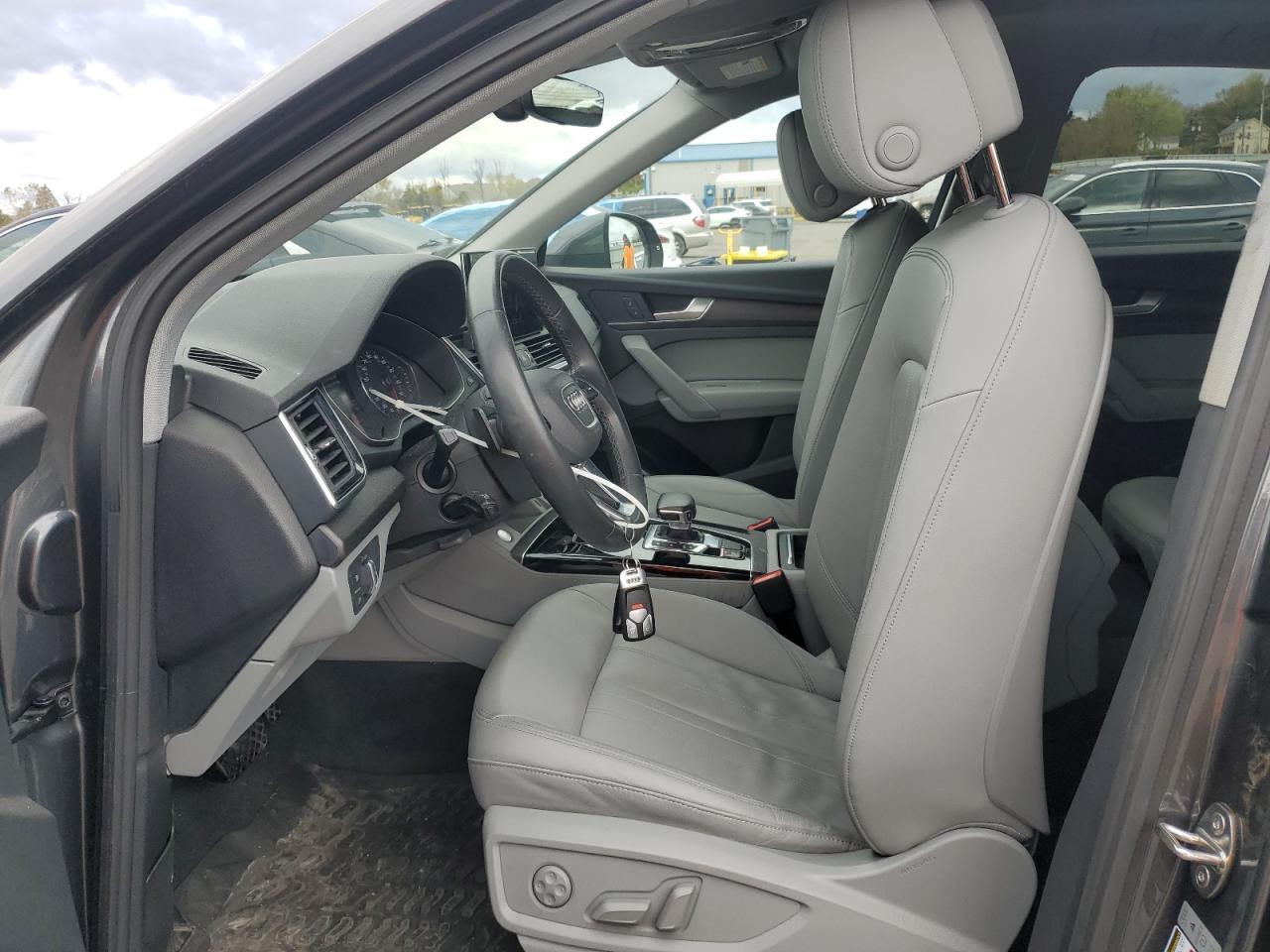 2022 Audi Q5 Premium 45 VIN: WA1GAAFY7N2087979 Lot: 86898795