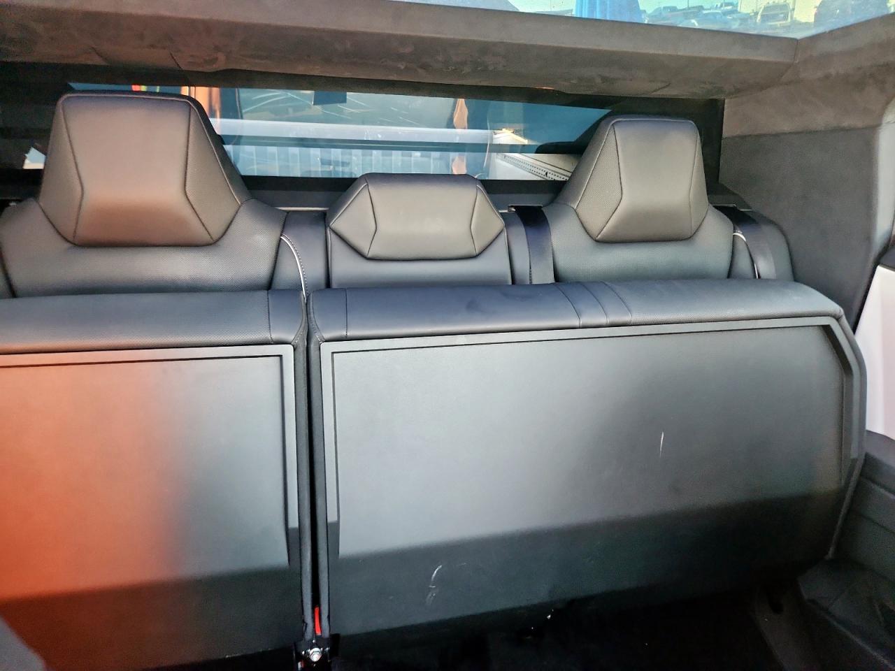 2024 Tesla Cybertruck VIN: 7G2CEHED2RA007856 Lot: 85929475