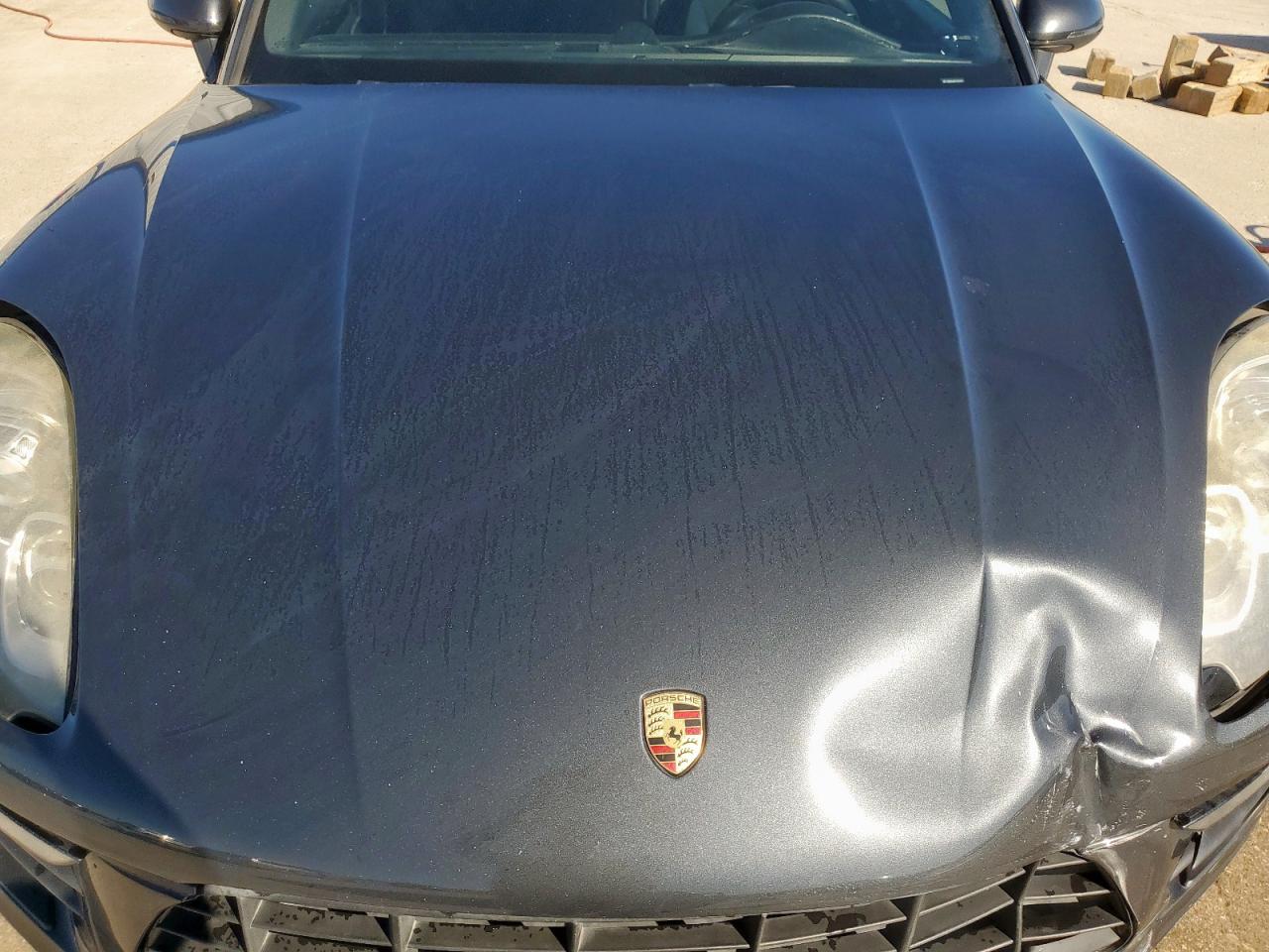 2017 Porsche Macan S VIN: WP1AB2A56HLB14923 Lot: 89848755