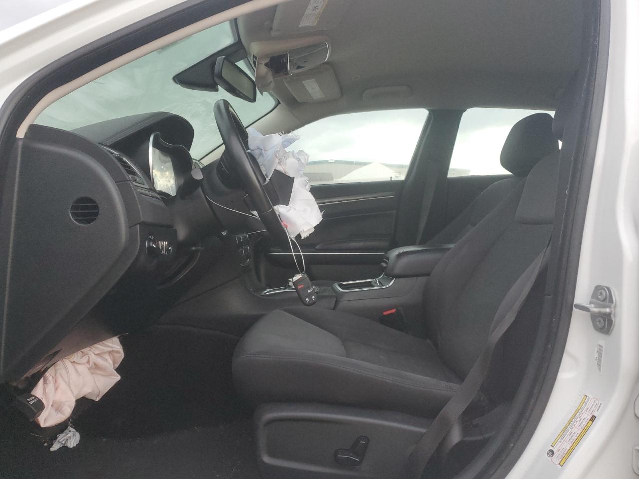 2018 Chrysler 300 Touring VIN: 2C3CCAAG4JH320610 Lot: 86884045