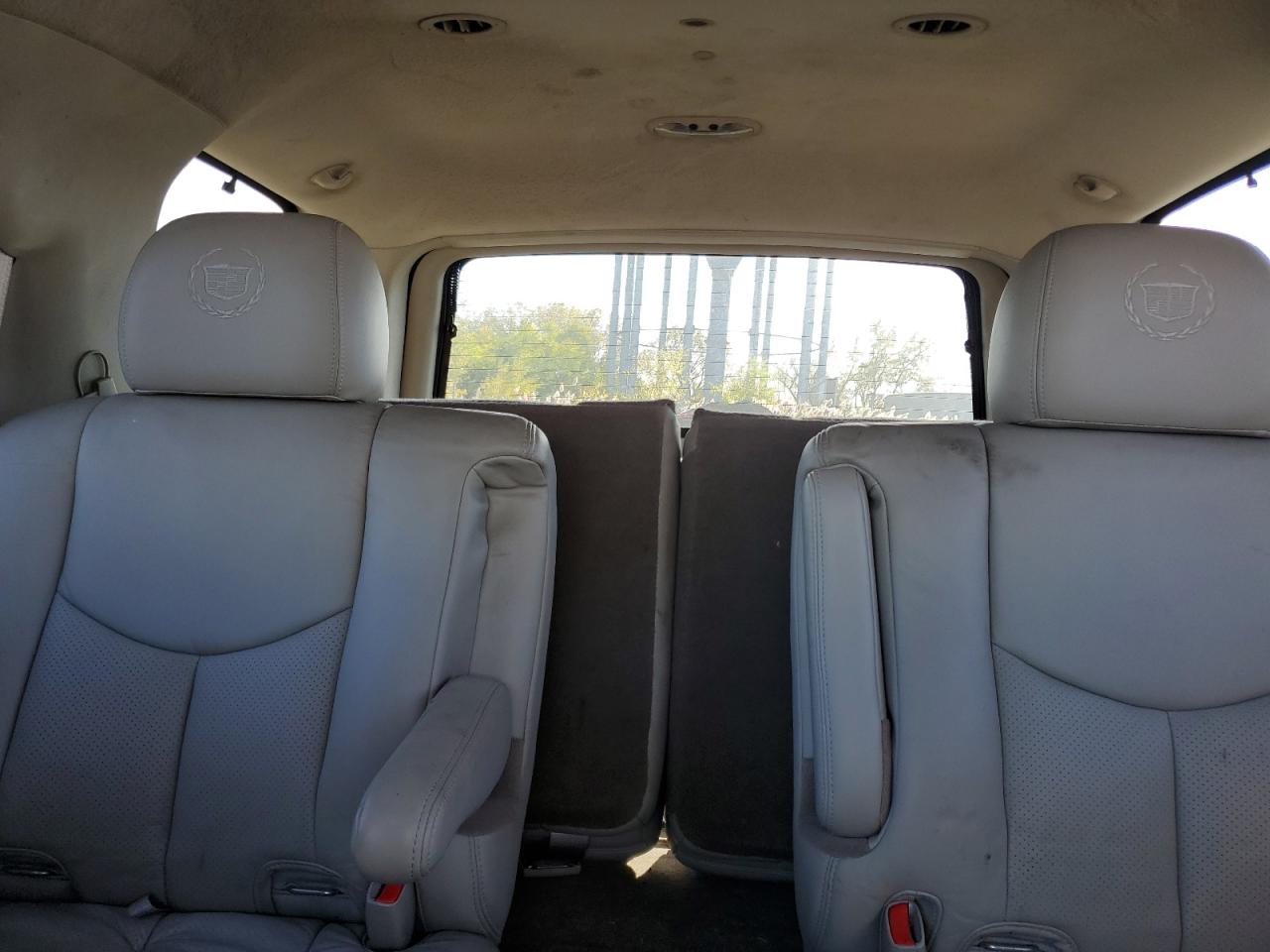 2005 Cadillac Escalade Luxury VIN: 1GYEK63N15R270295 Lot: 90347575