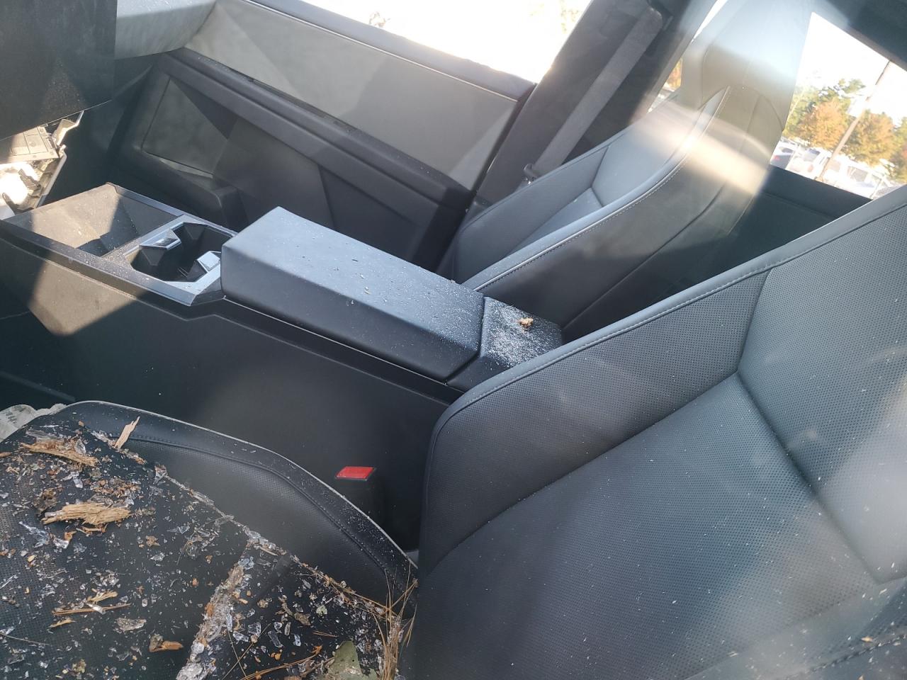 2024 Tesla Cybertruck VIN: 7G2CEHED7RA048483 Lot: 82533725