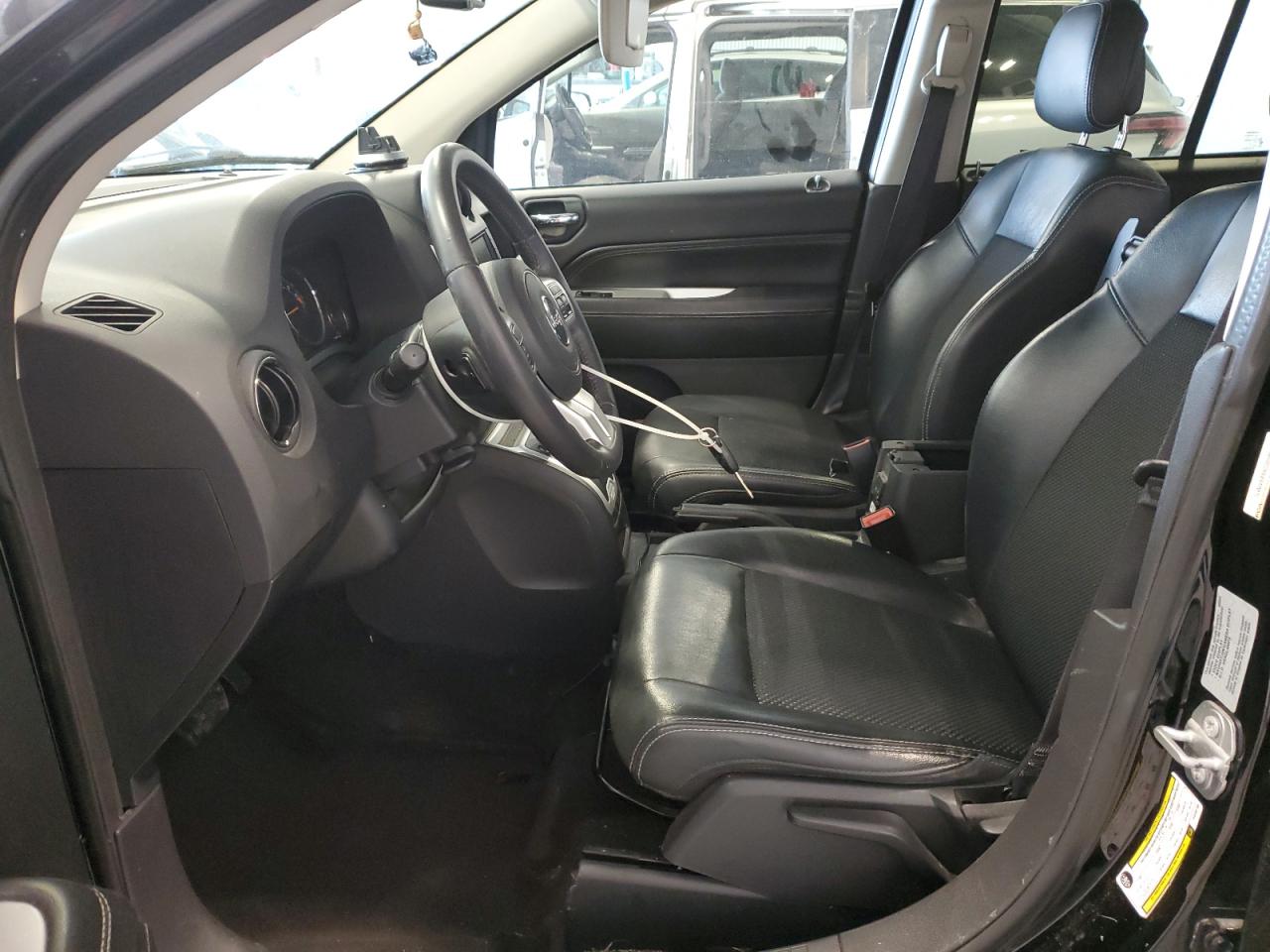 2017 Jeep Compass Latitude VIN: 1C4NJDEBXHD205186 Lot: 85193195